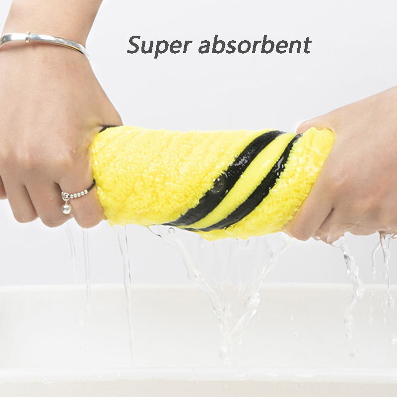 Ultra-Soft Microfiber Dog Towel – Fast Drying & Perfect for Baths